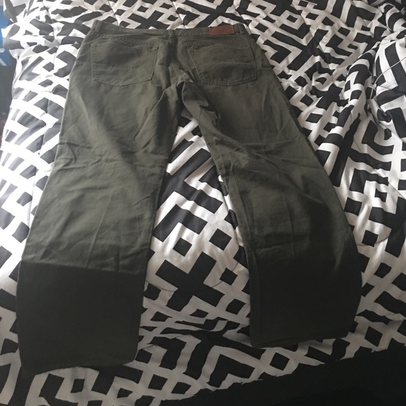 Green polo Ralph Lauren khaki pants - Picture 2 of 6