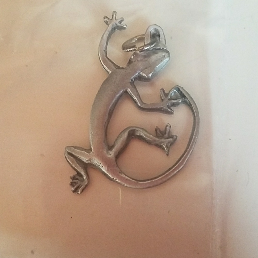 Lizard pendant