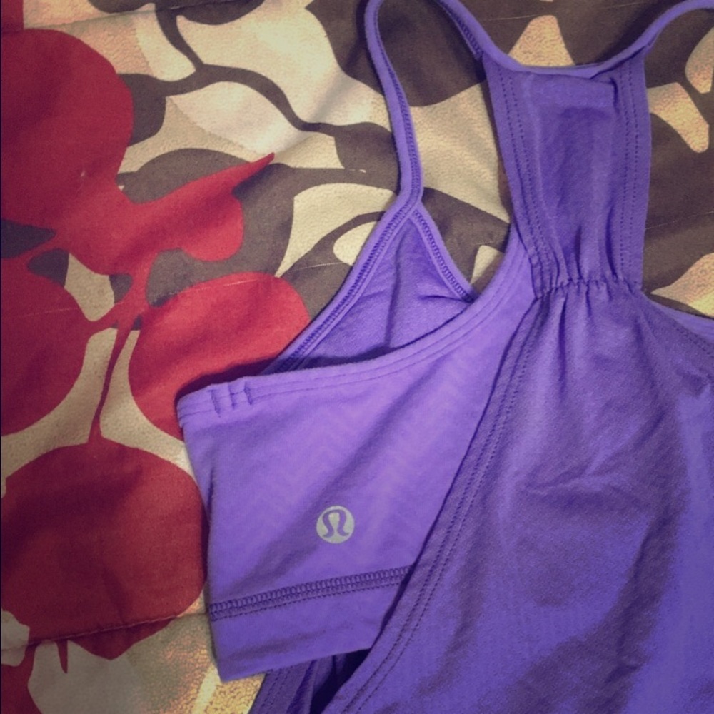 Lululemon workout top!