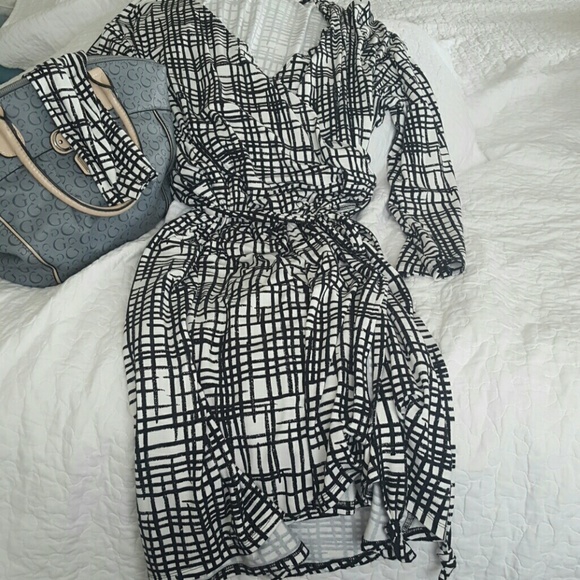 3X faux wrap dress - Picture 2 of 4