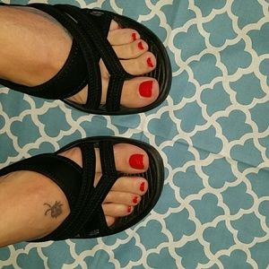 Skechers Strappy Wedge Sandal, euc