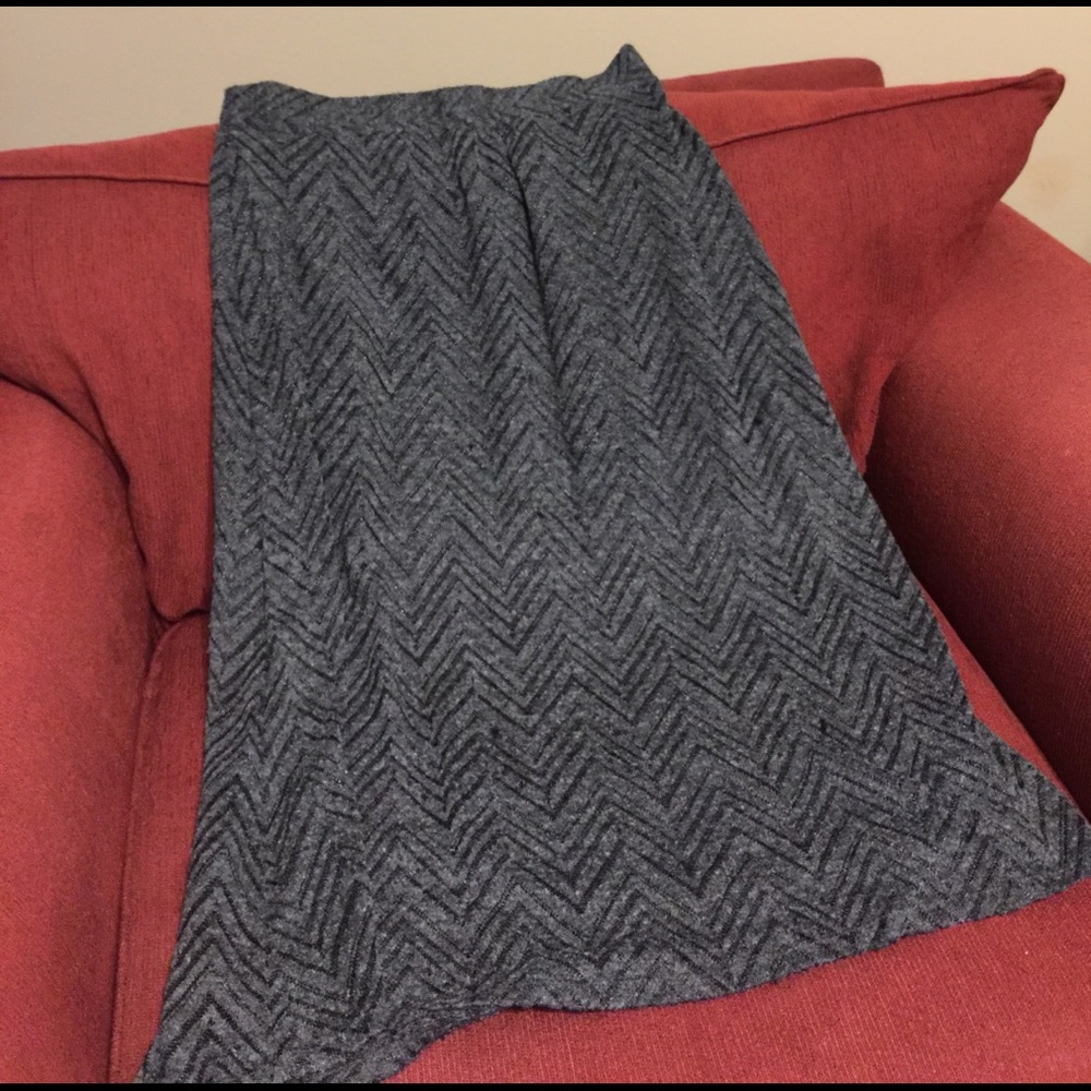 ⭐️ 4 for $8 ⭐️ Maurice's partially sheer skirt