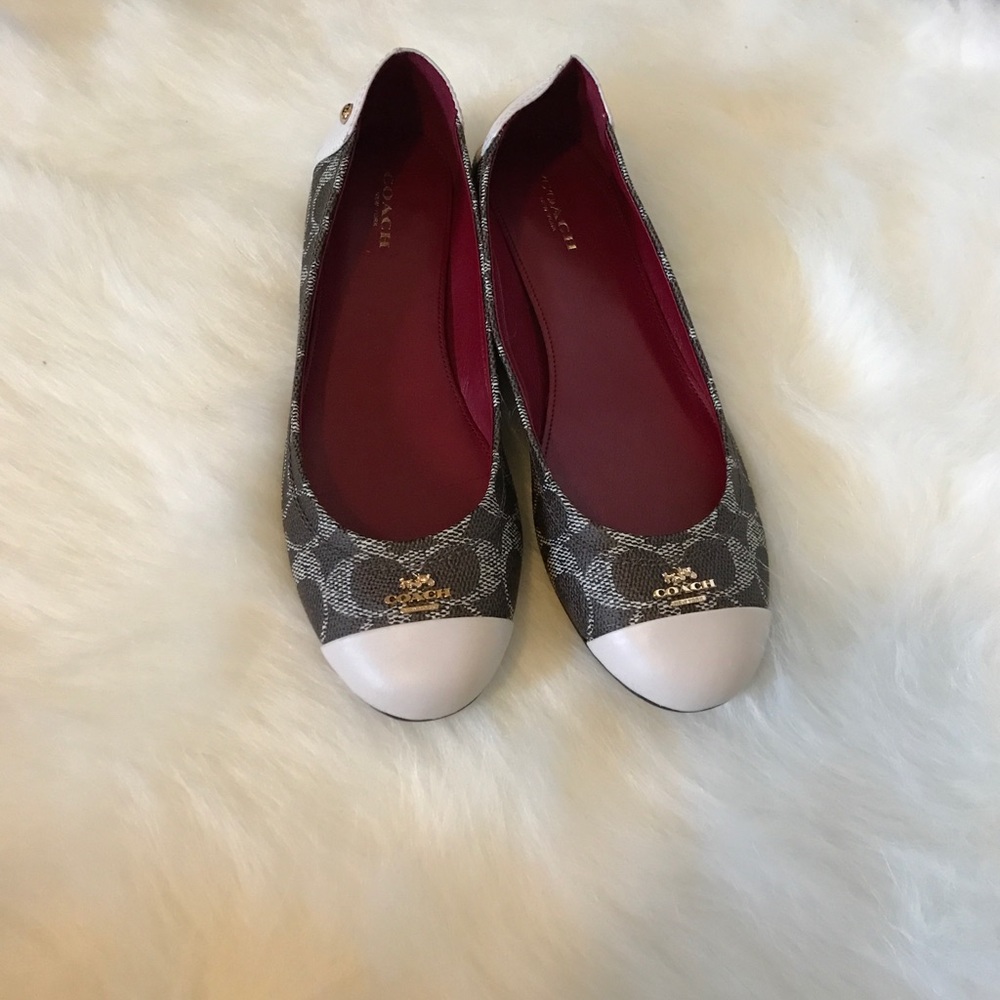 Coach flats