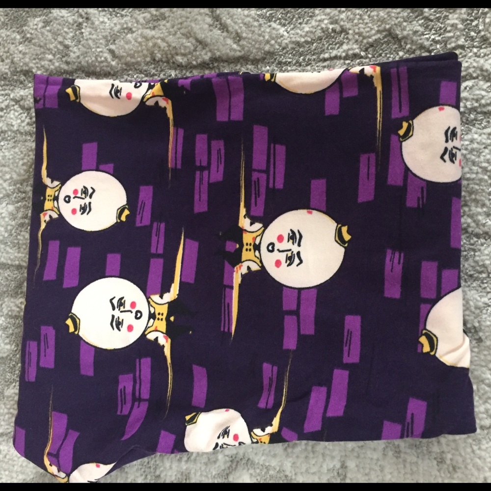 So cute Humpty Dumpty OS LULAROE leggings