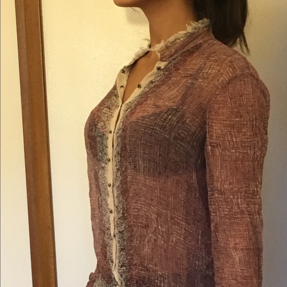 Elie Tahari silk chiffon blouse. - Picture 3 of 3