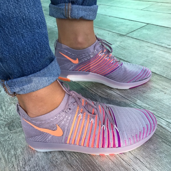 🍬Pinky Nike Mix !🍬Running-Training---Price Firm- - Picture 5 of 8