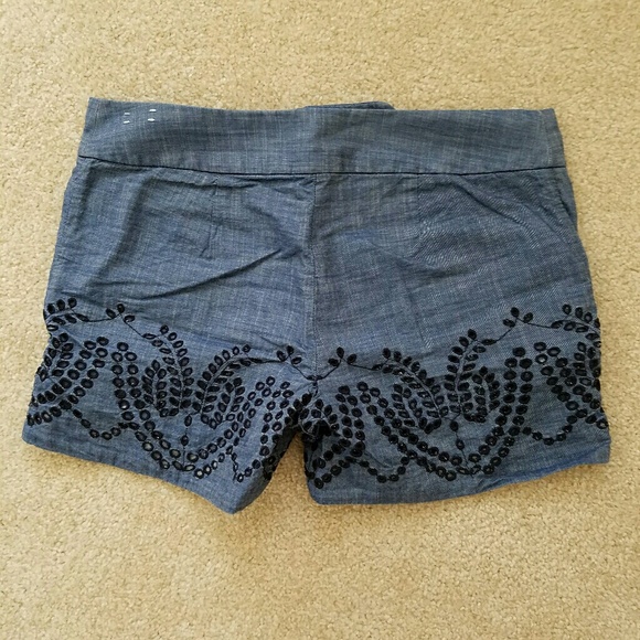 Shorts - Picture 3 of 3