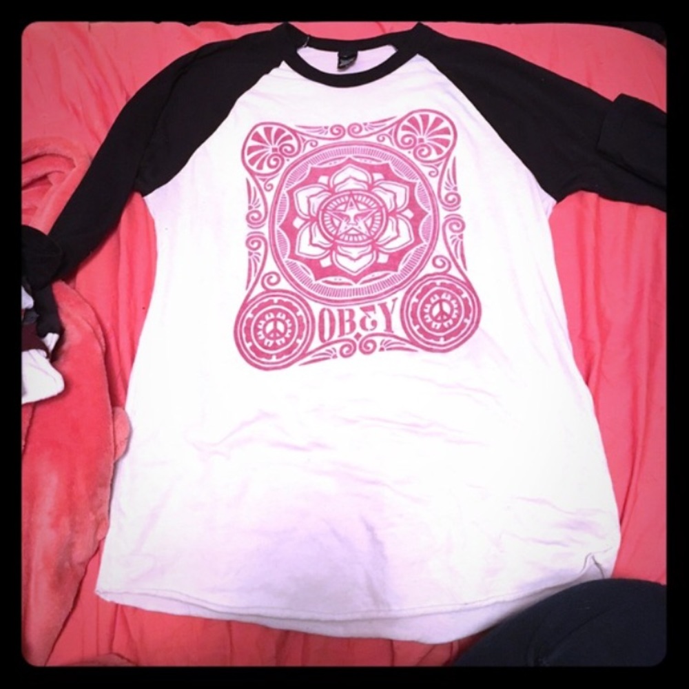 Obey baseball tee