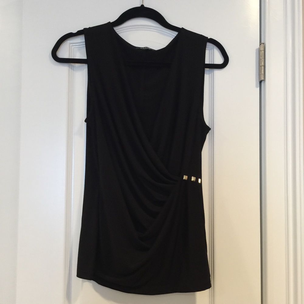 Sleeveless black shirt wrap front