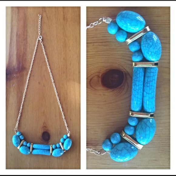 Jewelry - ✂️PRICECUT✂️Turquoise Bling Boho Necklace sold
