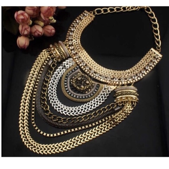 RESTOCKED! Bohemian Statement Necklace - Picture 3 of 3