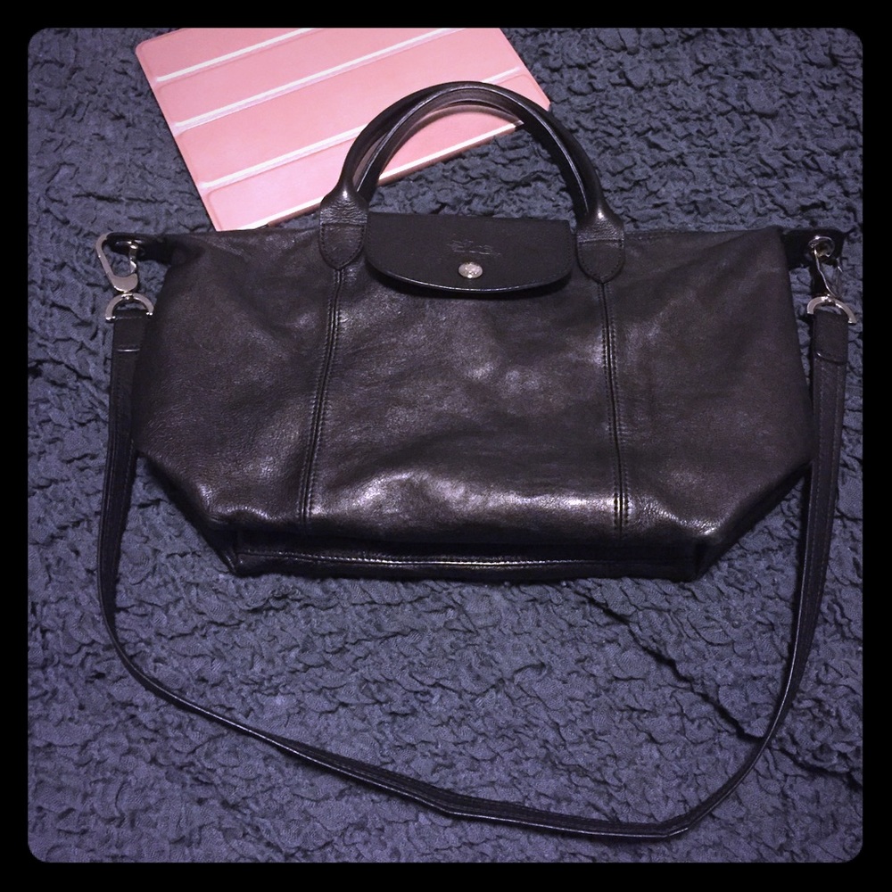 Longchamp "LE PLIAGE CUIR" black leather purse