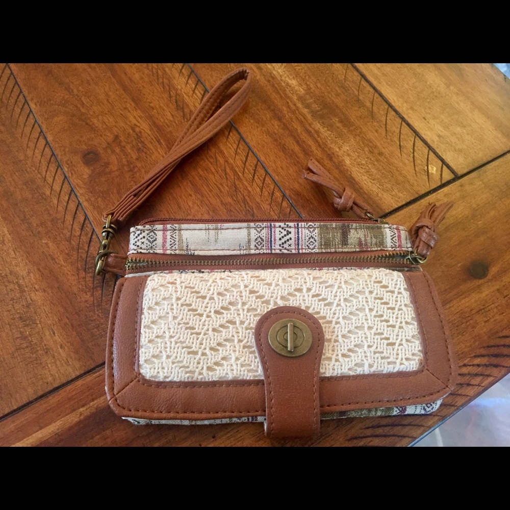 New without tags ICING wristlet/wallet