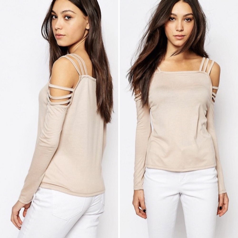 *MOVING SALE* Daisy Cold Shoulder Top in Nude