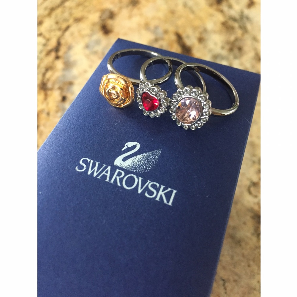 Swarovski set of 3 rings