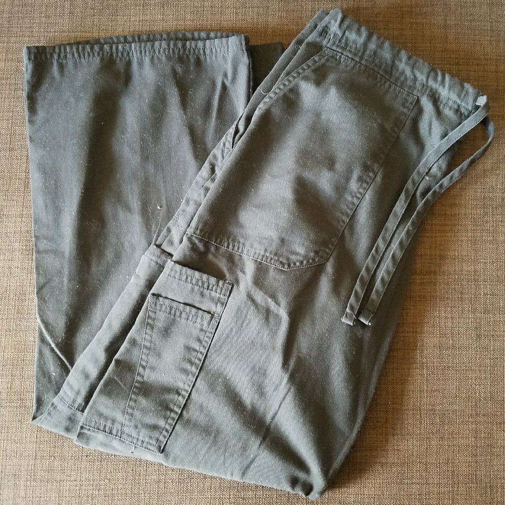Worn once Small Petite cargo style scrub pants