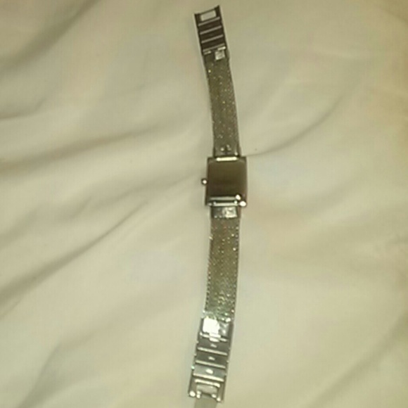 Watch - Picture 2 of 3