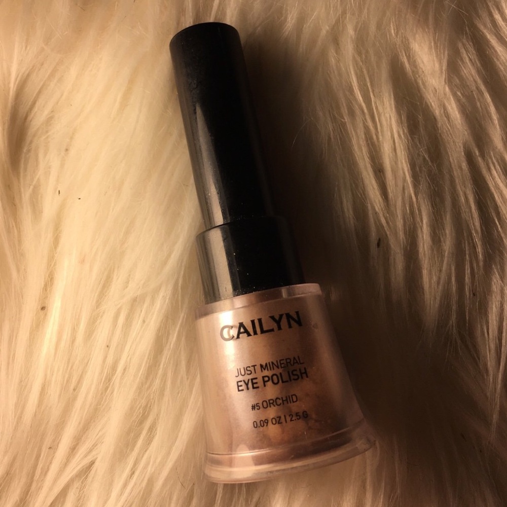 Cailyn Just Mineral Eye Polish