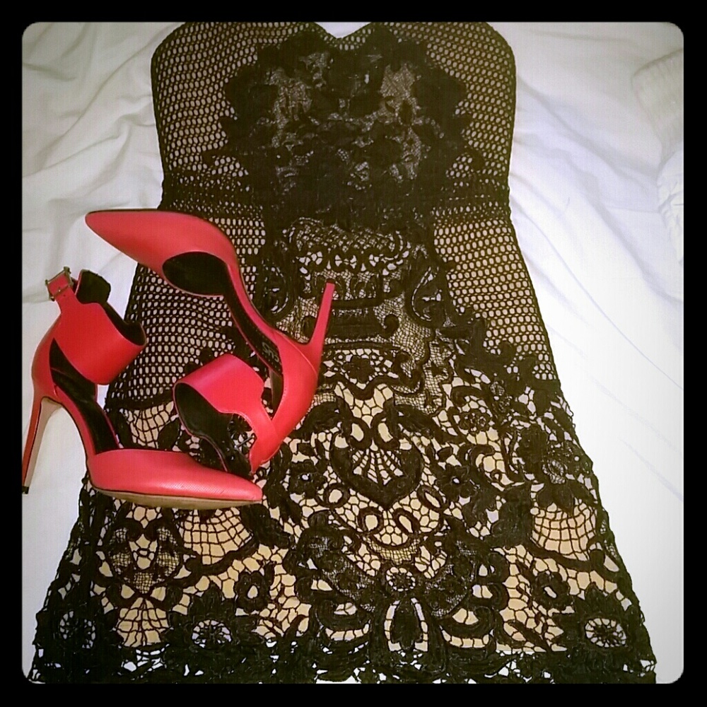 SOLD Beautiful Strapless Lace Dress.