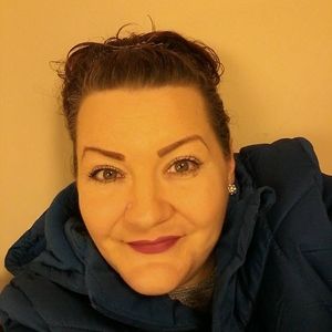 Meet your Posher, Carrie