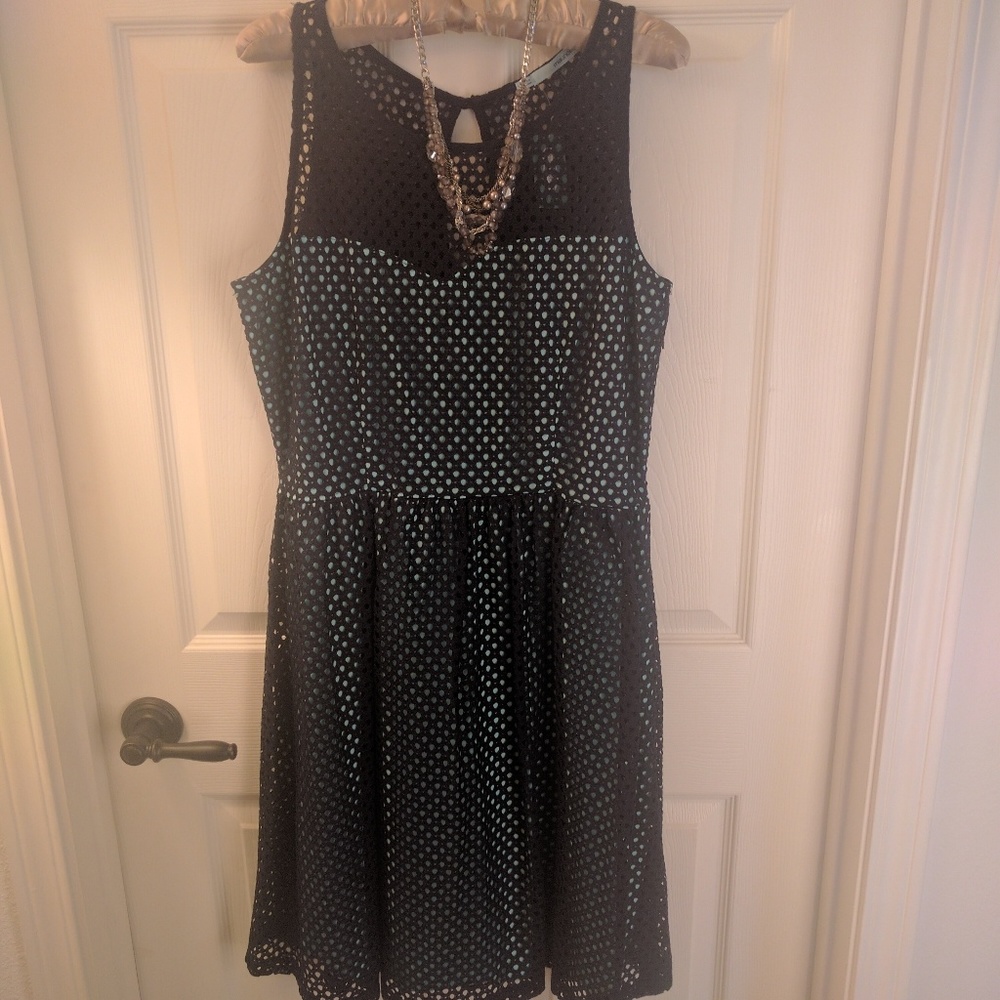 Cute dress!!