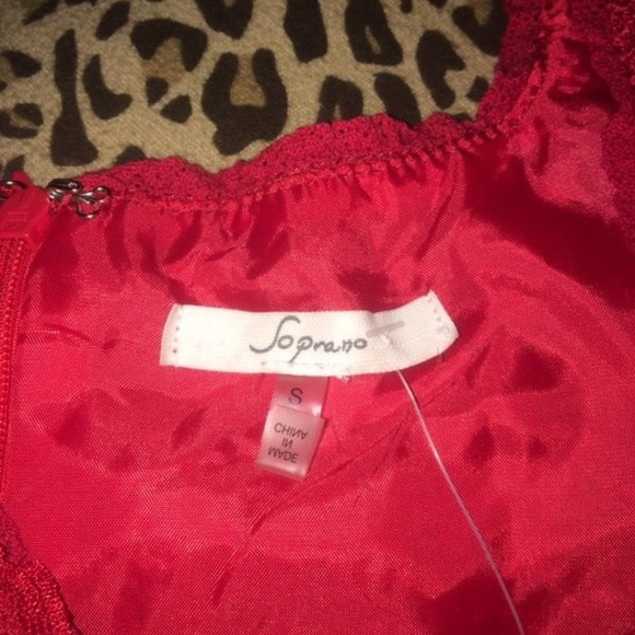 Soprano - Picture 2 of 2