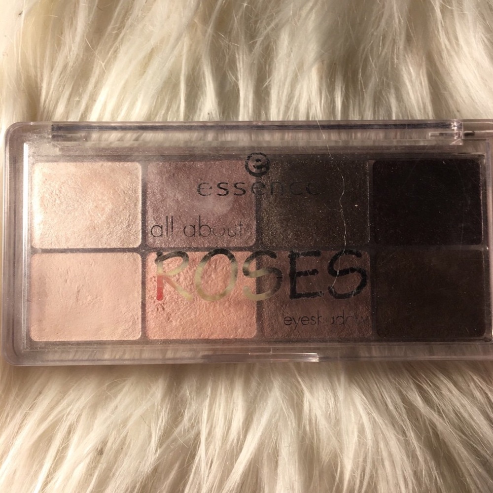 Essence All About ROSES