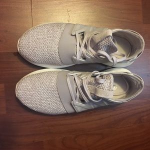 Adidas Women's Tubular Shoes Size 6 1/2 Lavender