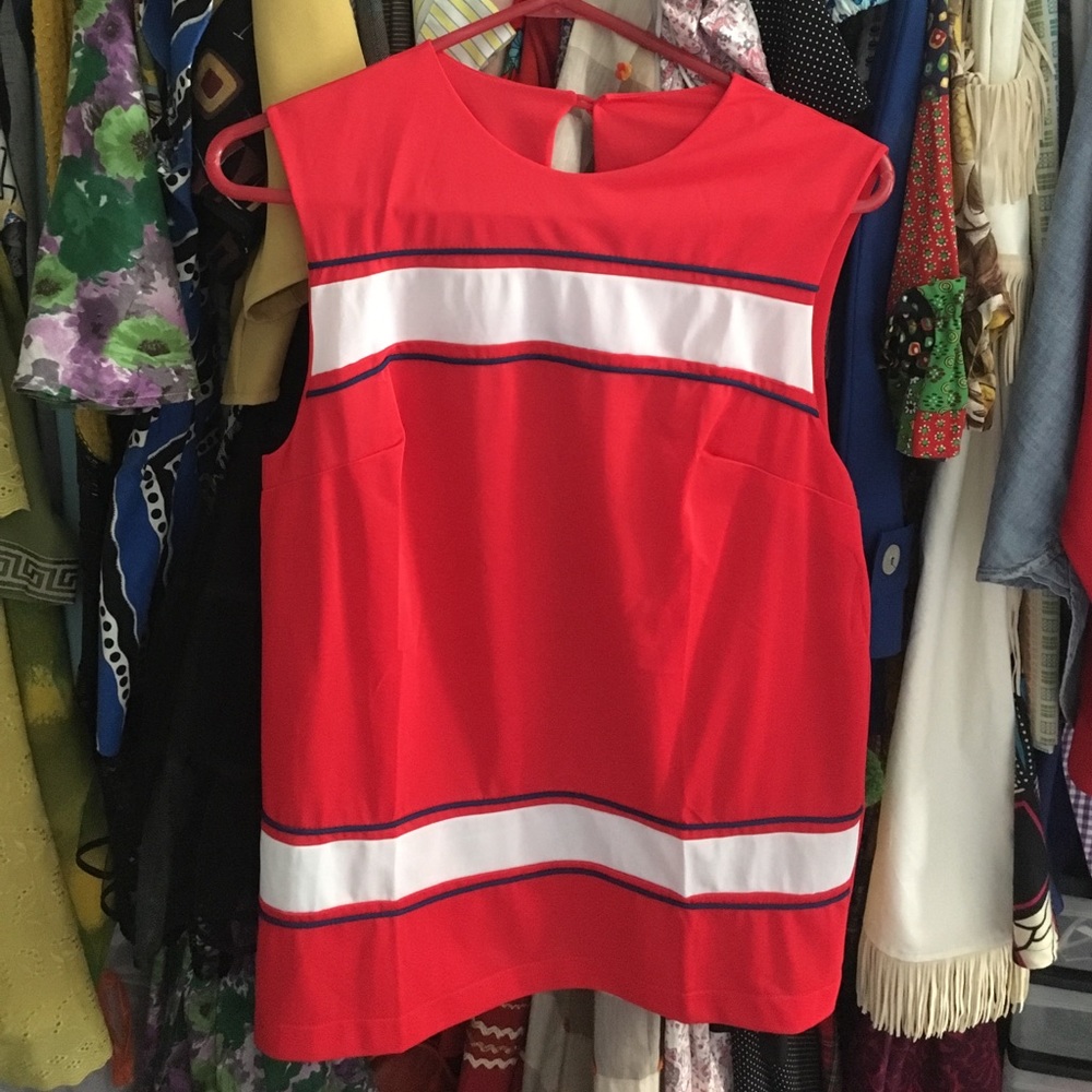 60's VINTAGE RED PULLOVER TUNIC TOP