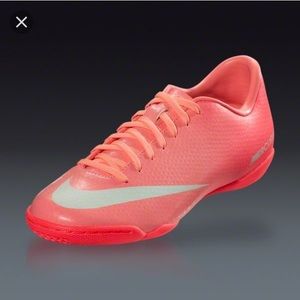 women's indoor soccer shoes nike mercurial