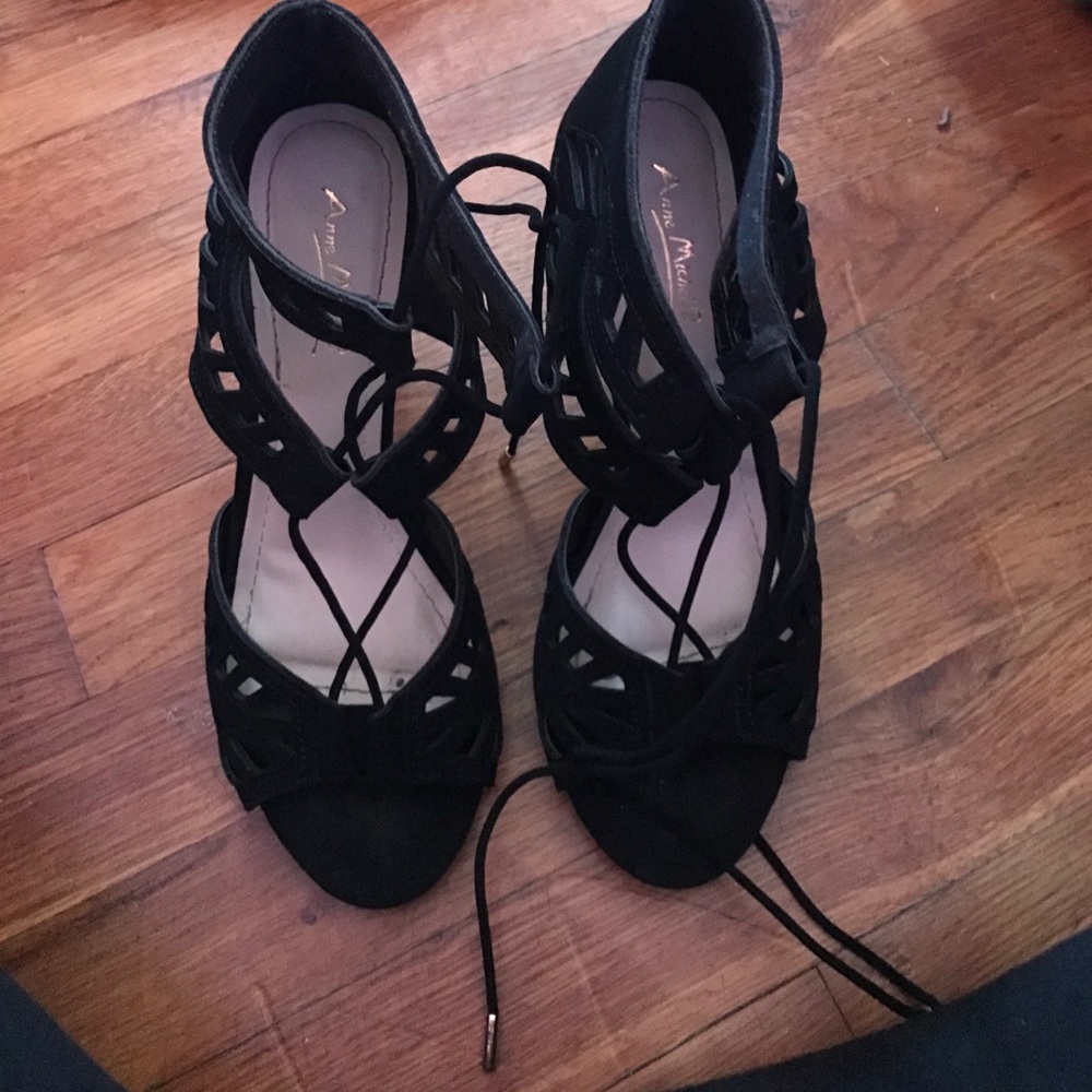 Cutout side heels