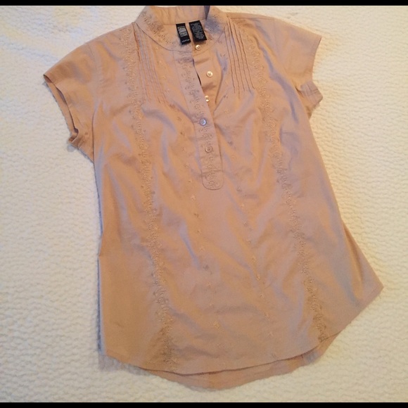 Laundry beautiful detail too with spandex. - Picture 1 of 3