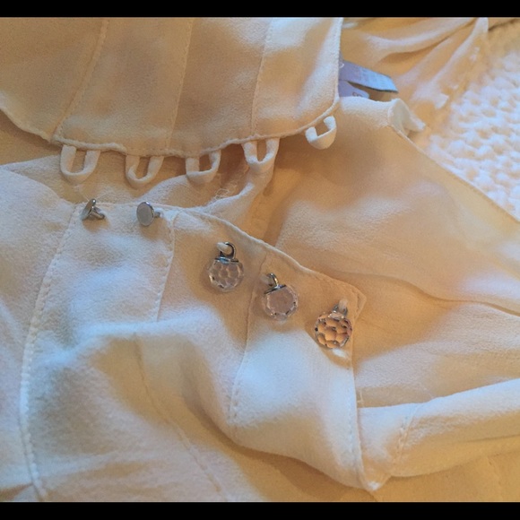 Cream silk top - Picture 2 of 4