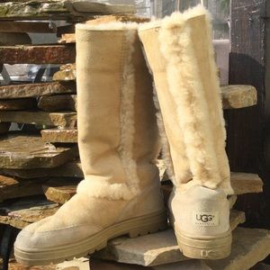 UGG Sundance II 🐑 W6