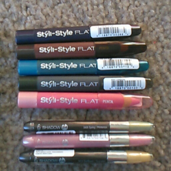 25 PIECE STYLI STYLE MAKE UP BUNDLE - Picture 2 of 4