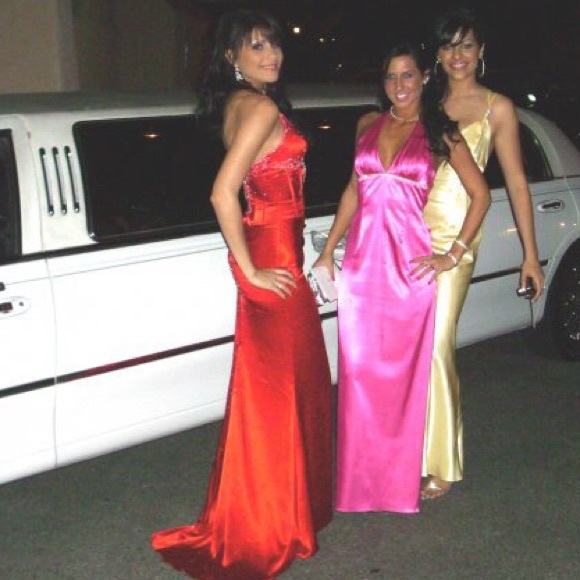 Beautiful Prom Dress!! - Picture 2 of 3