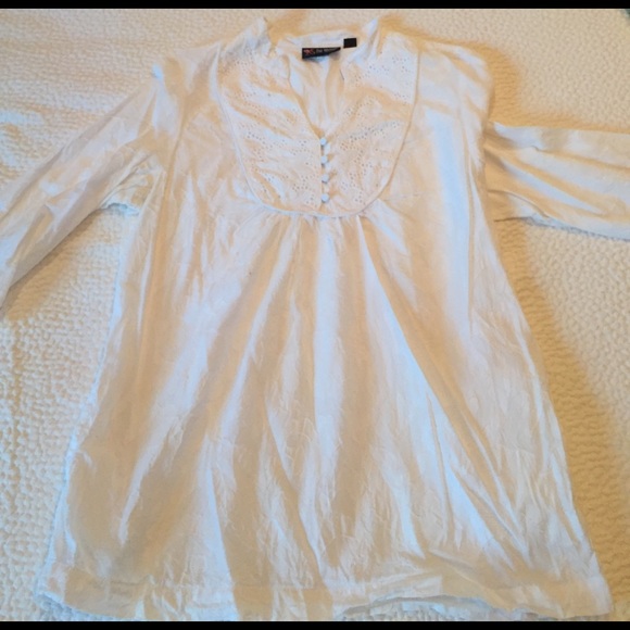 White embroidered top - Picture 1 of 3