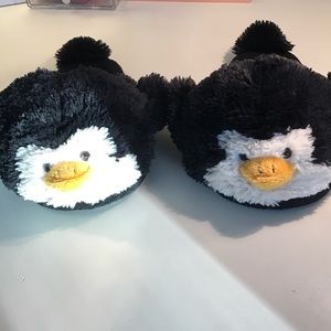 !!PENGUIN PILLOW PET SLIPPERS !!