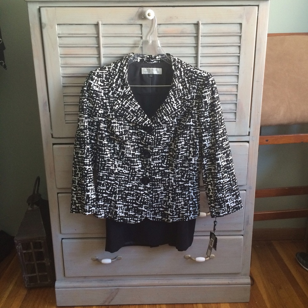 2 Piece Suit Tahari