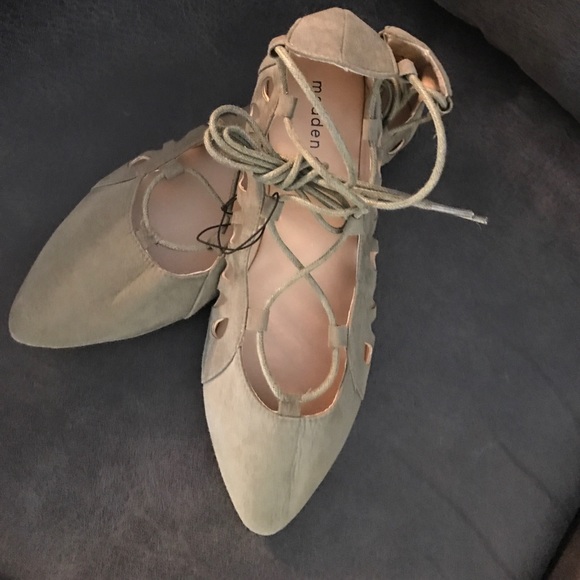 Tie Up Flats - Picture 2 of 5