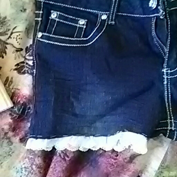 Cut off lace shorts - Picture 2 of 4