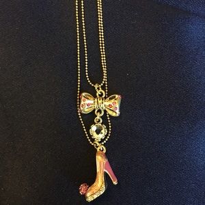 Betsey Johnson Necklace💗🌺