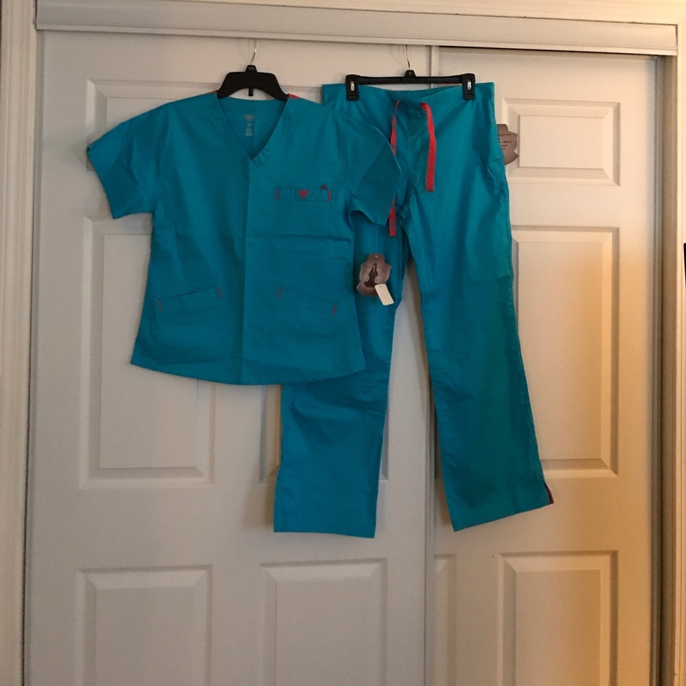 Med Couture Scrubs Size Small
