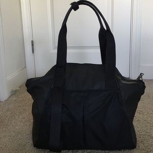 Lululemon athletics gym bag - black