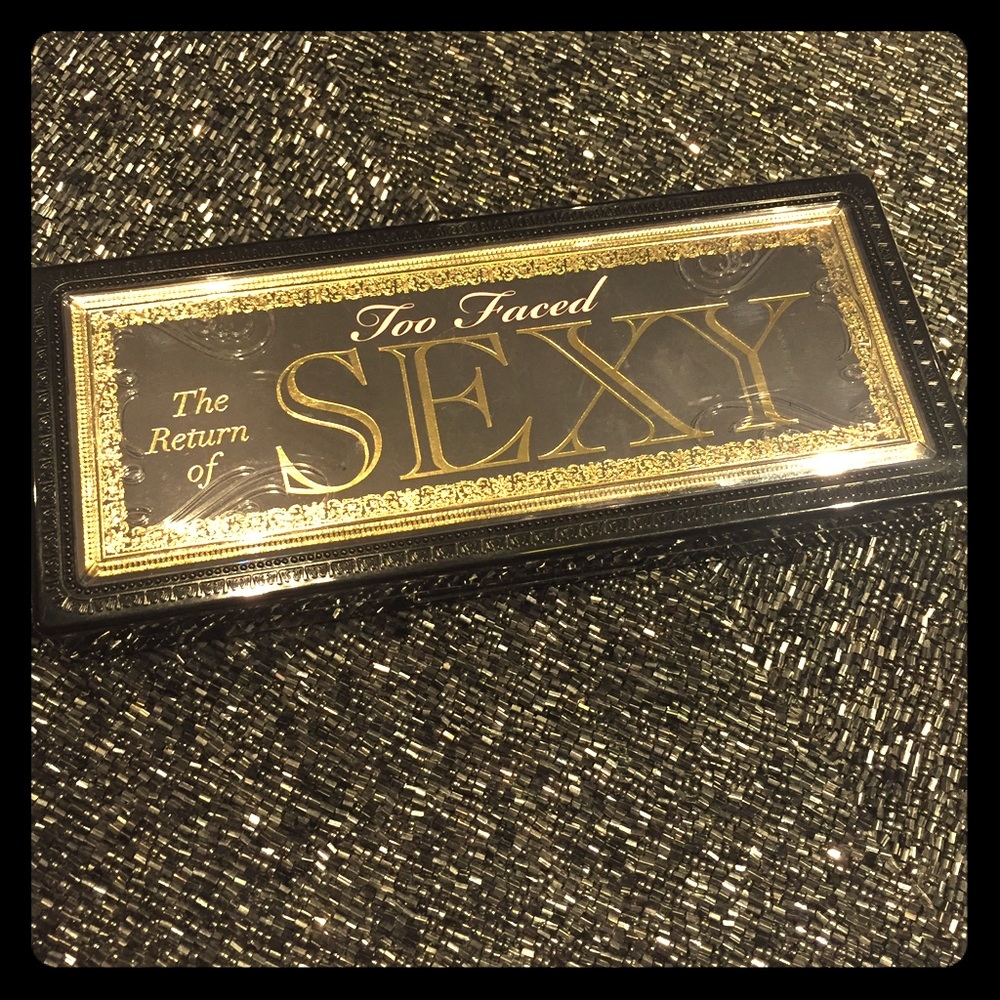 Too Faced -  The Return of Sexy eyeshadow palette