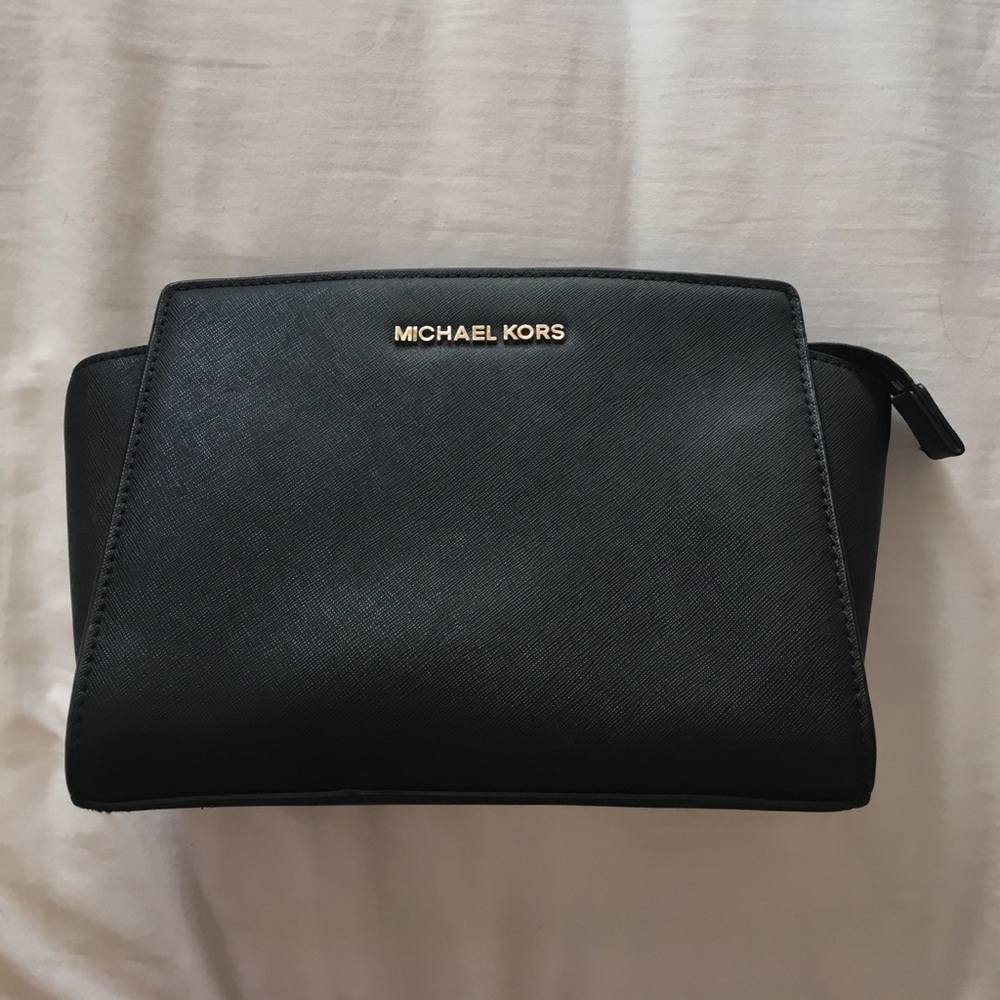 Michael Kors Selma Mini Saffiano Leather in Black