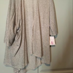 Lularoe Lindsay size medium