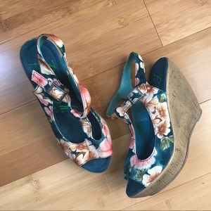 ✨FINAL SALE✨ Blowfish Shoes Wedges Espadrilles