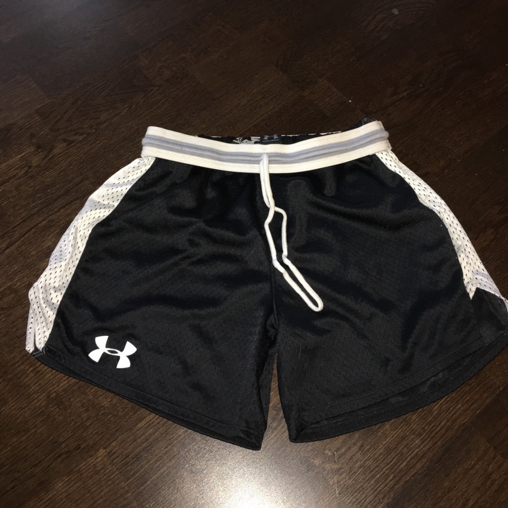 UNDER ARMOR workout shorts