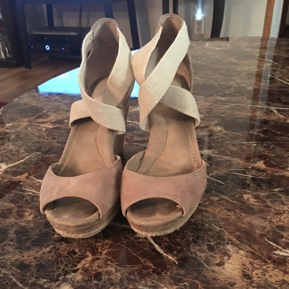Tan wedge sandals - Picture 1 of 2
